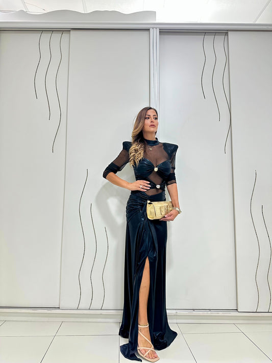 Abito con trasparenze