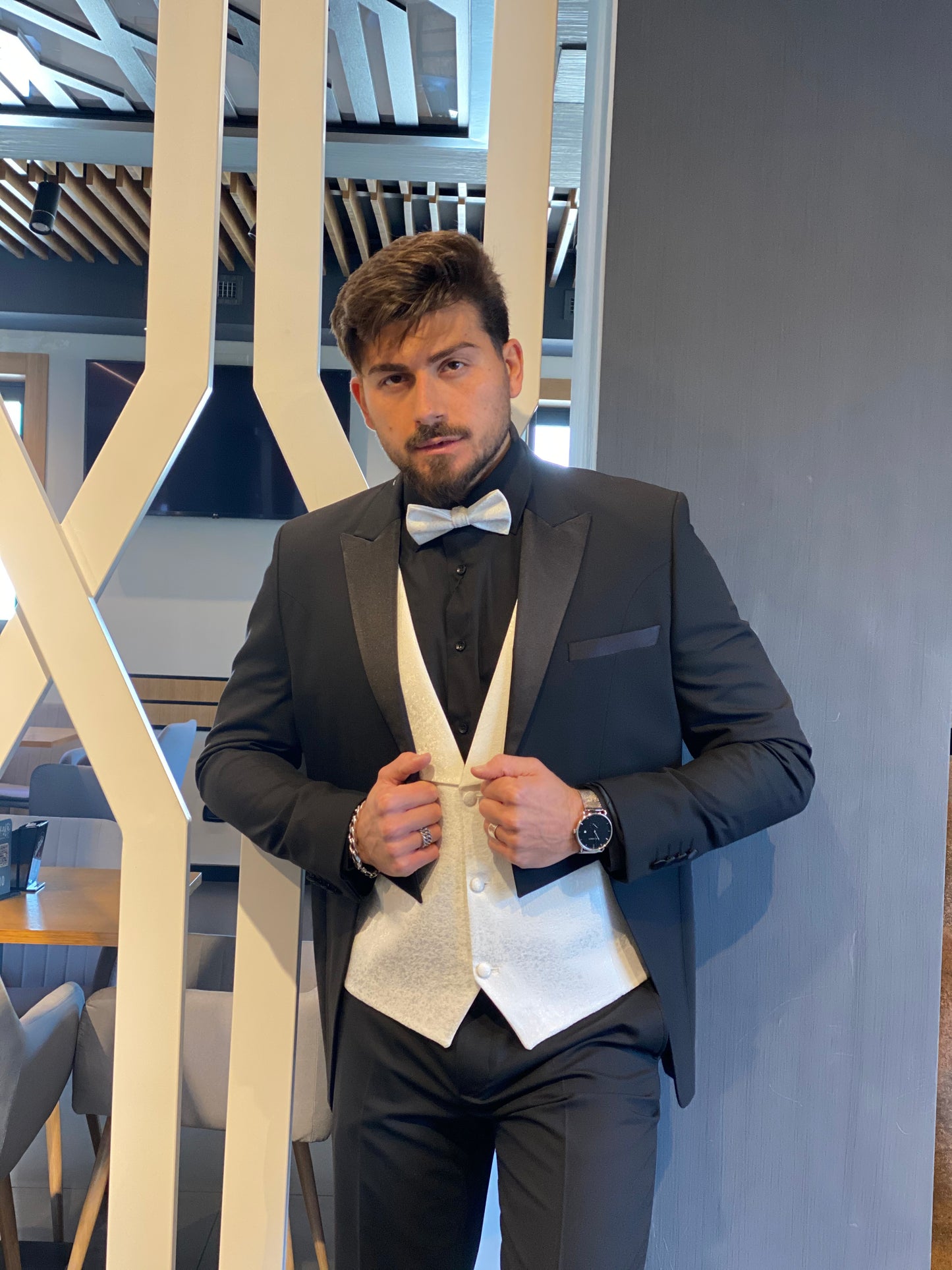 Abito uomo elegante