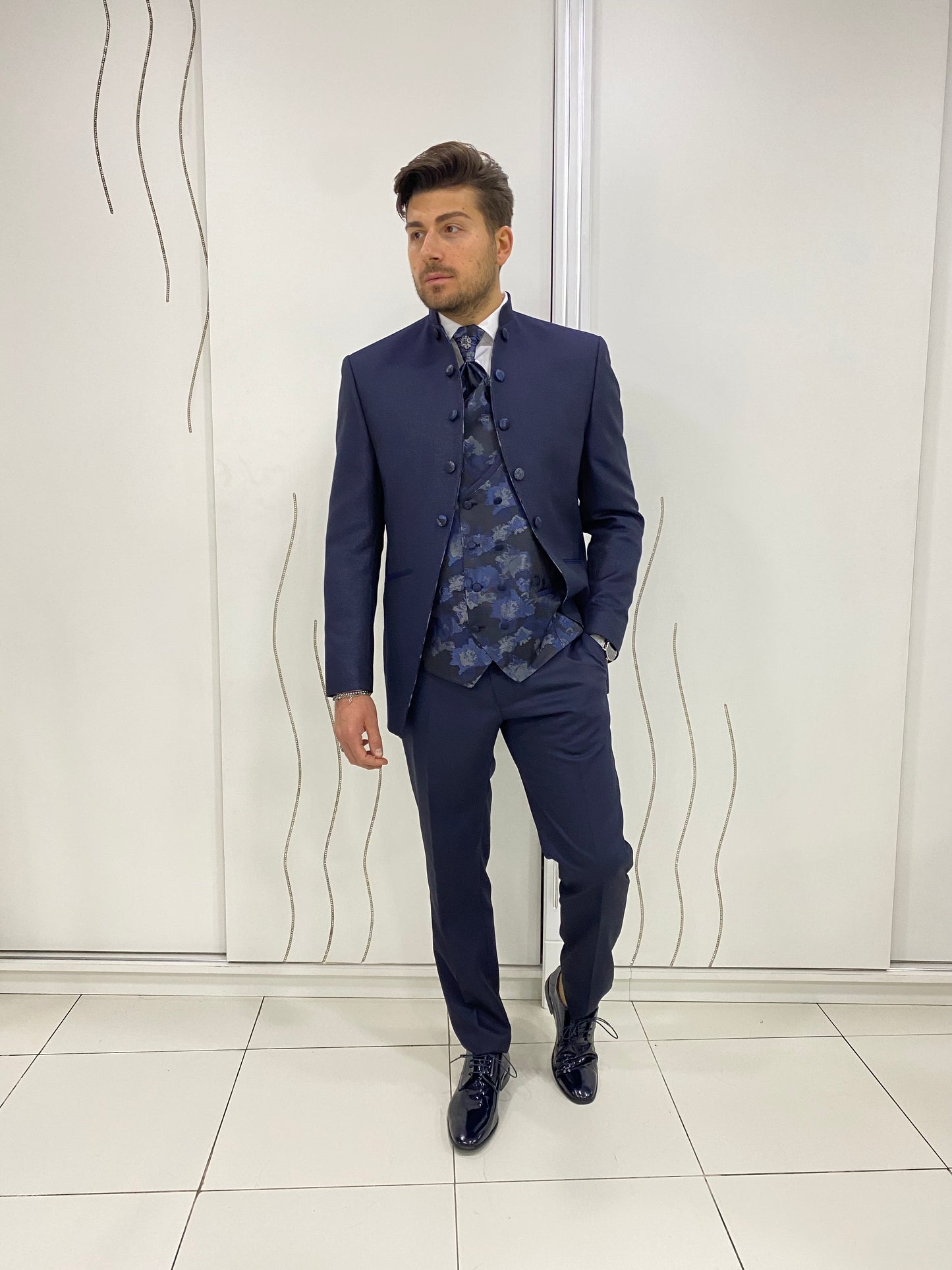 Abito uomo elegante