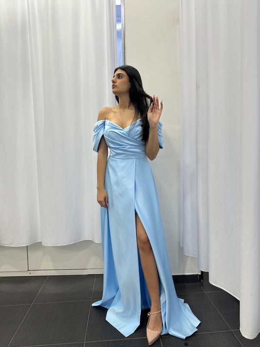 Abito elegante con spacco