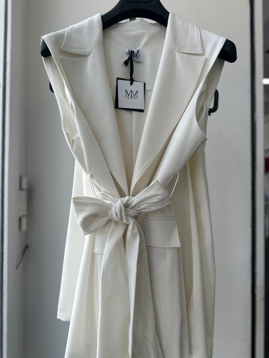 Tailleur smanicato bianco