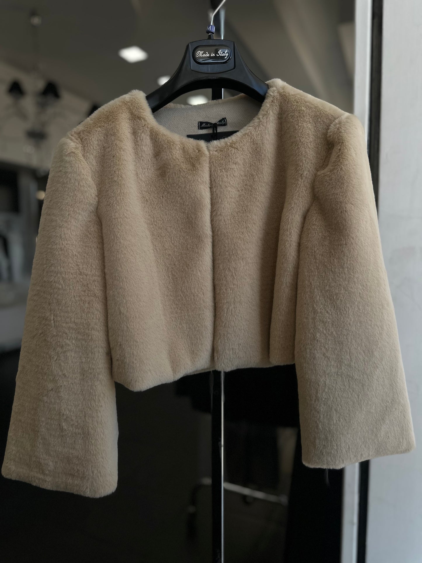 Pelliccia eco beige