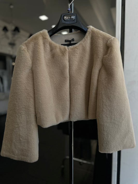 Pelliccia eco beige