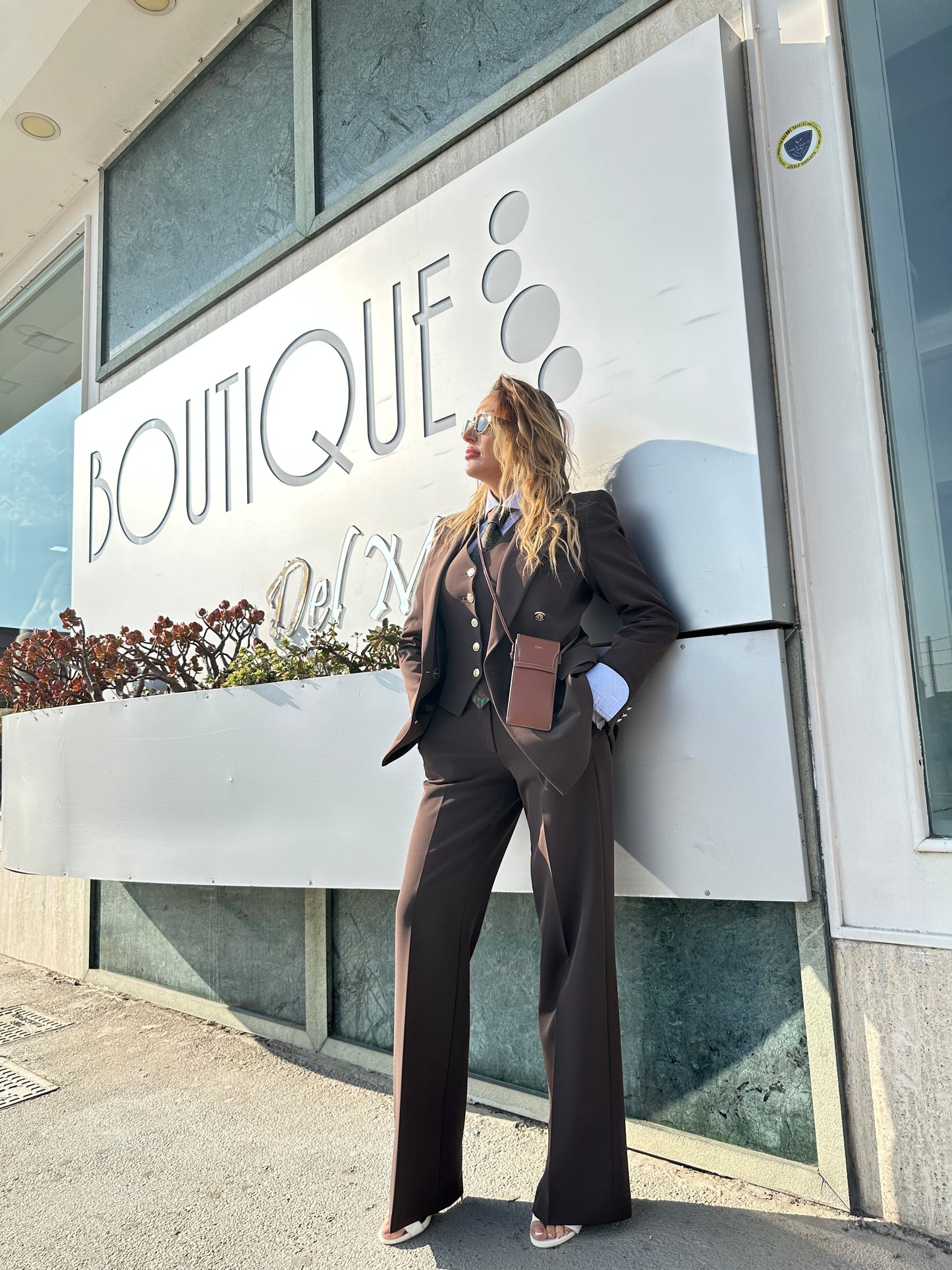 Tailleur marrone 3 pezzi