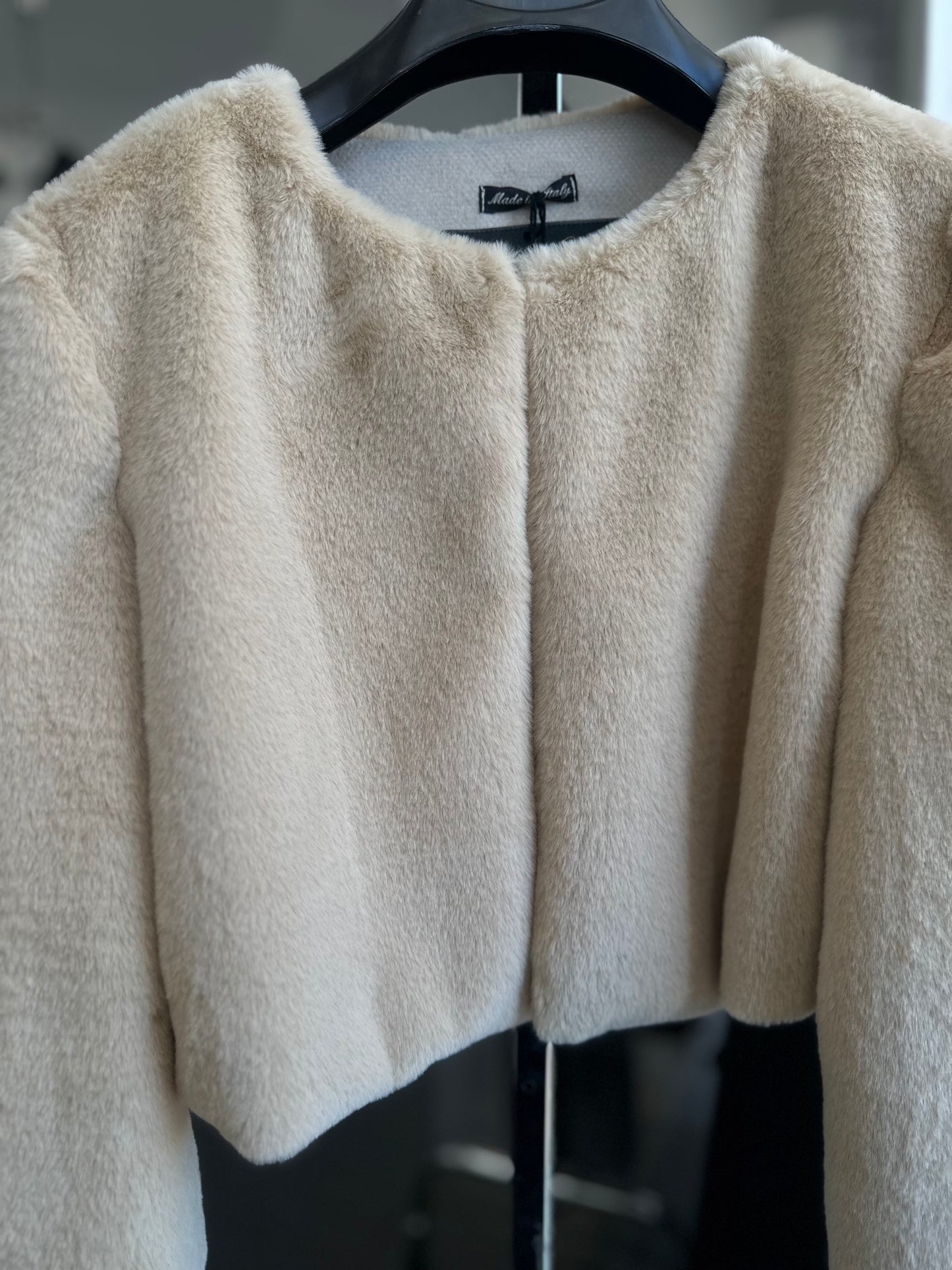Pelliccia eco beige