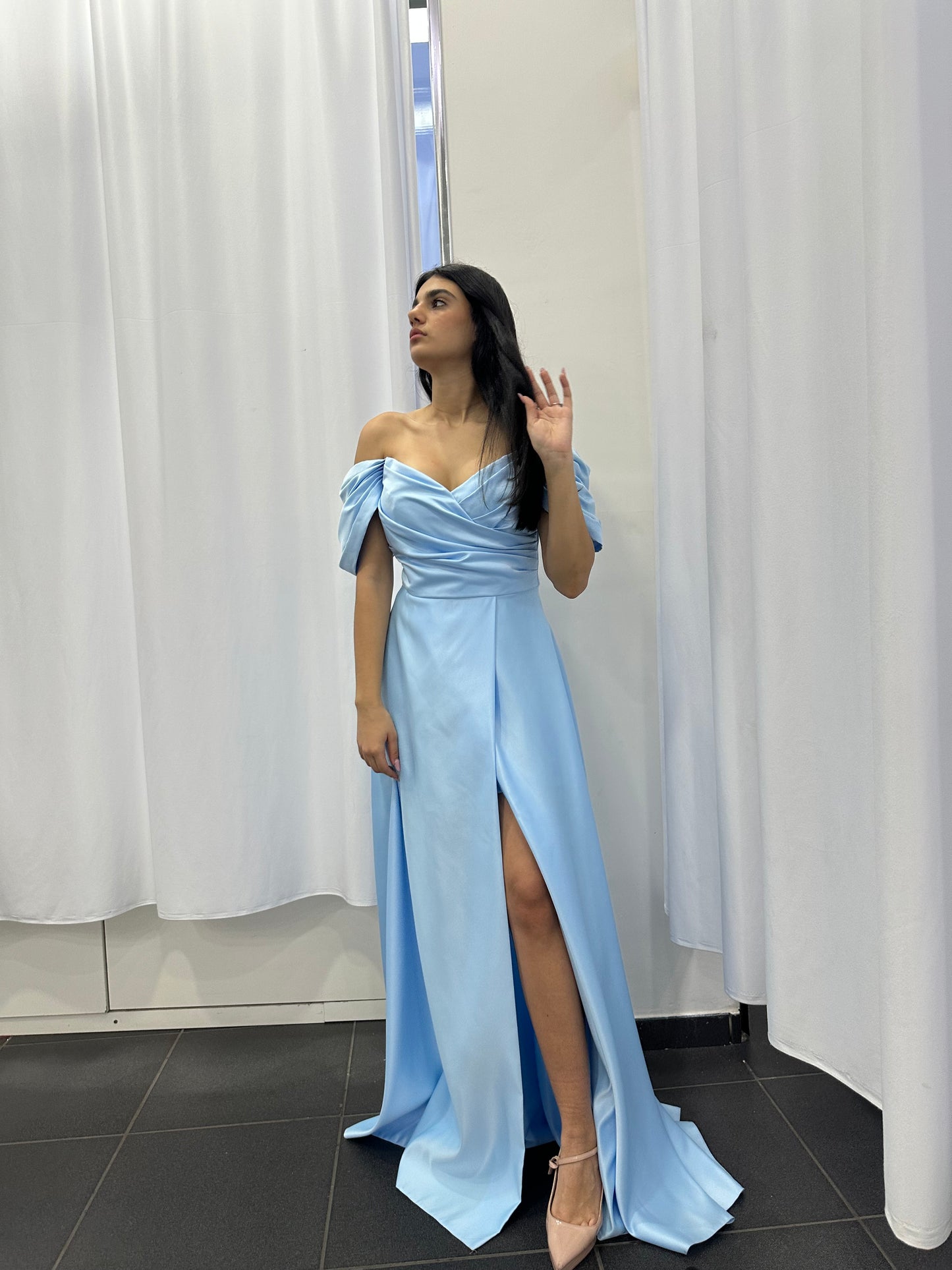 Abito elegante con spacco
