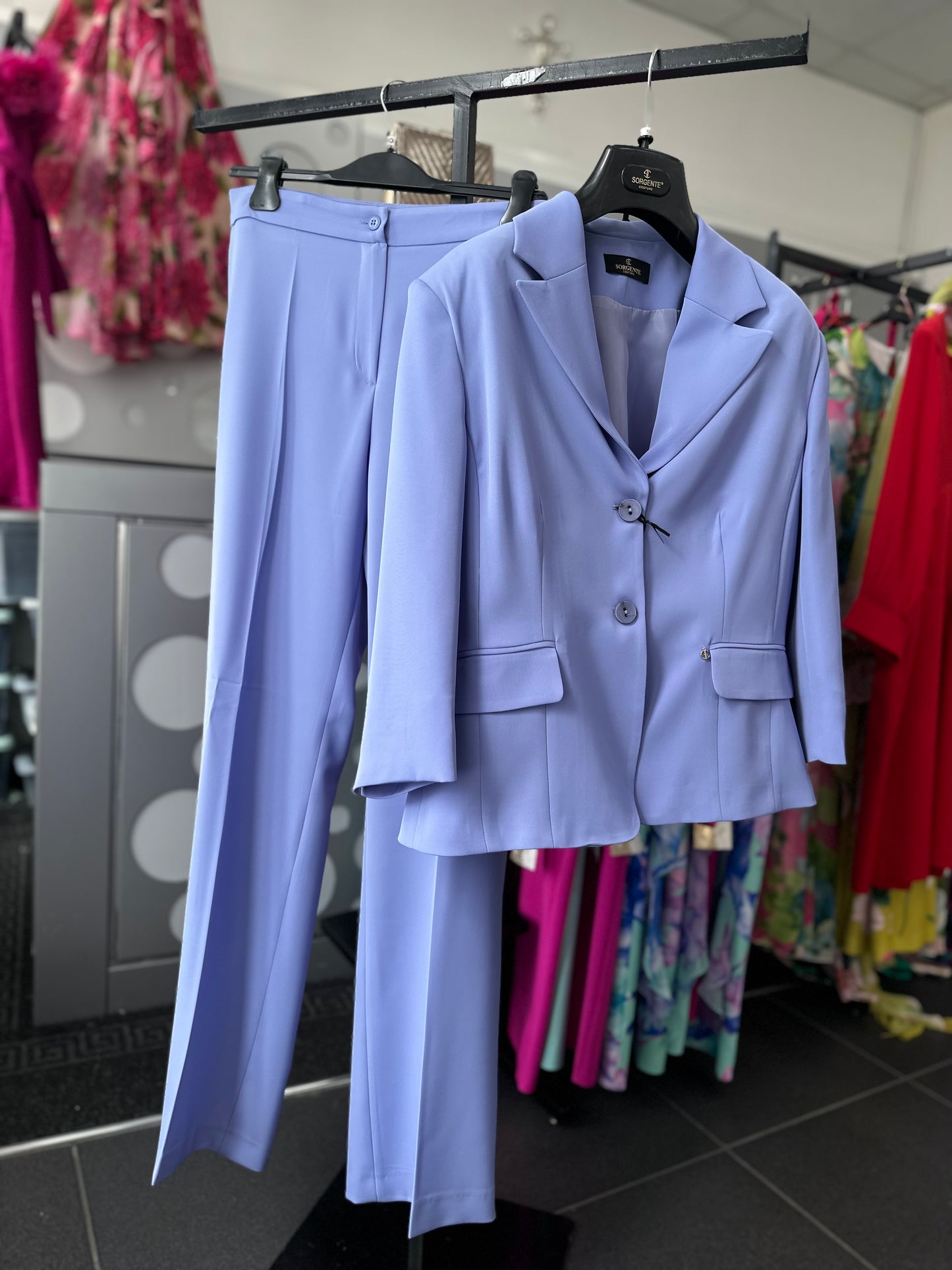 Tailleur glicine