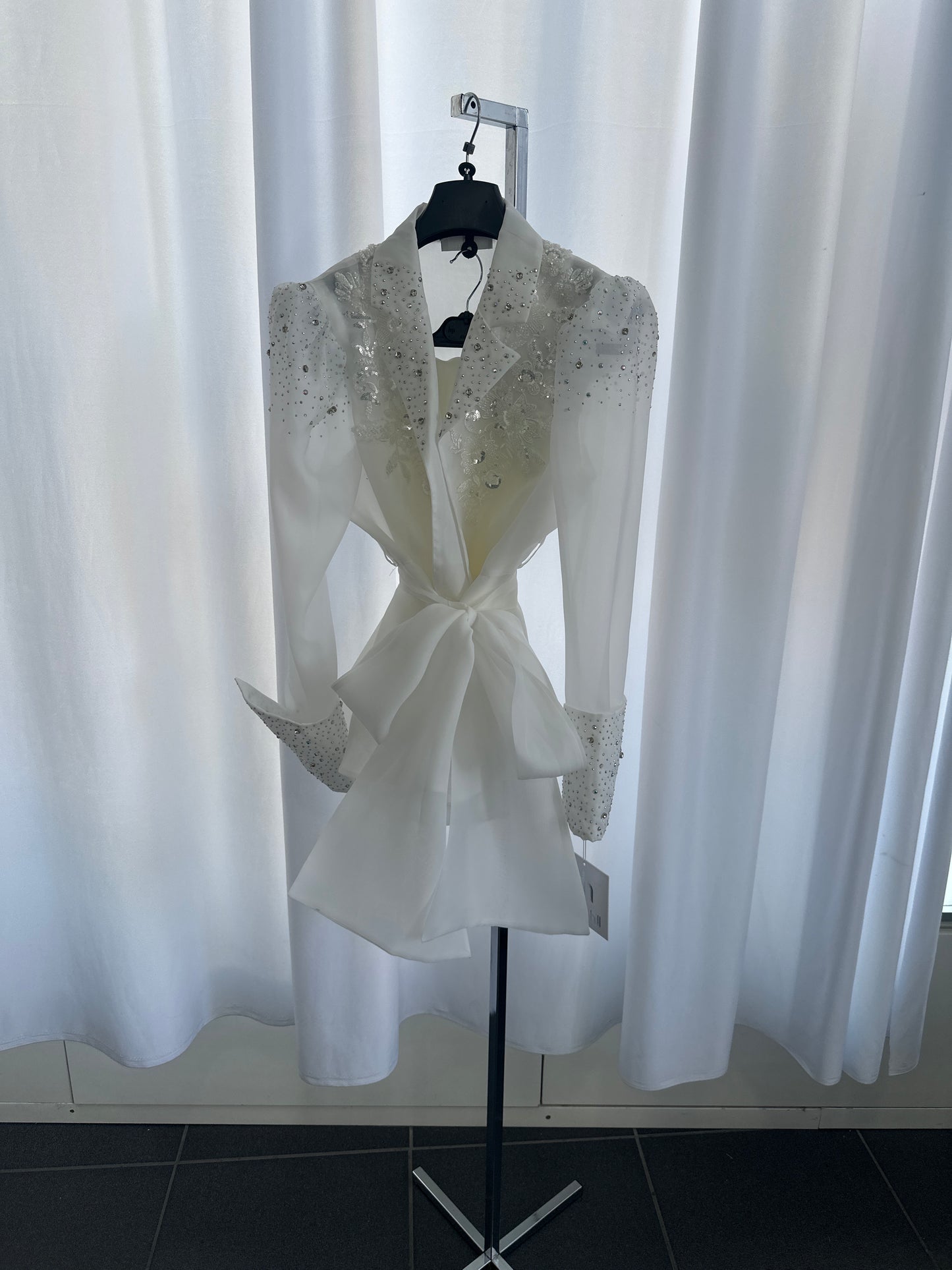 Tailleur bianco in pura organza