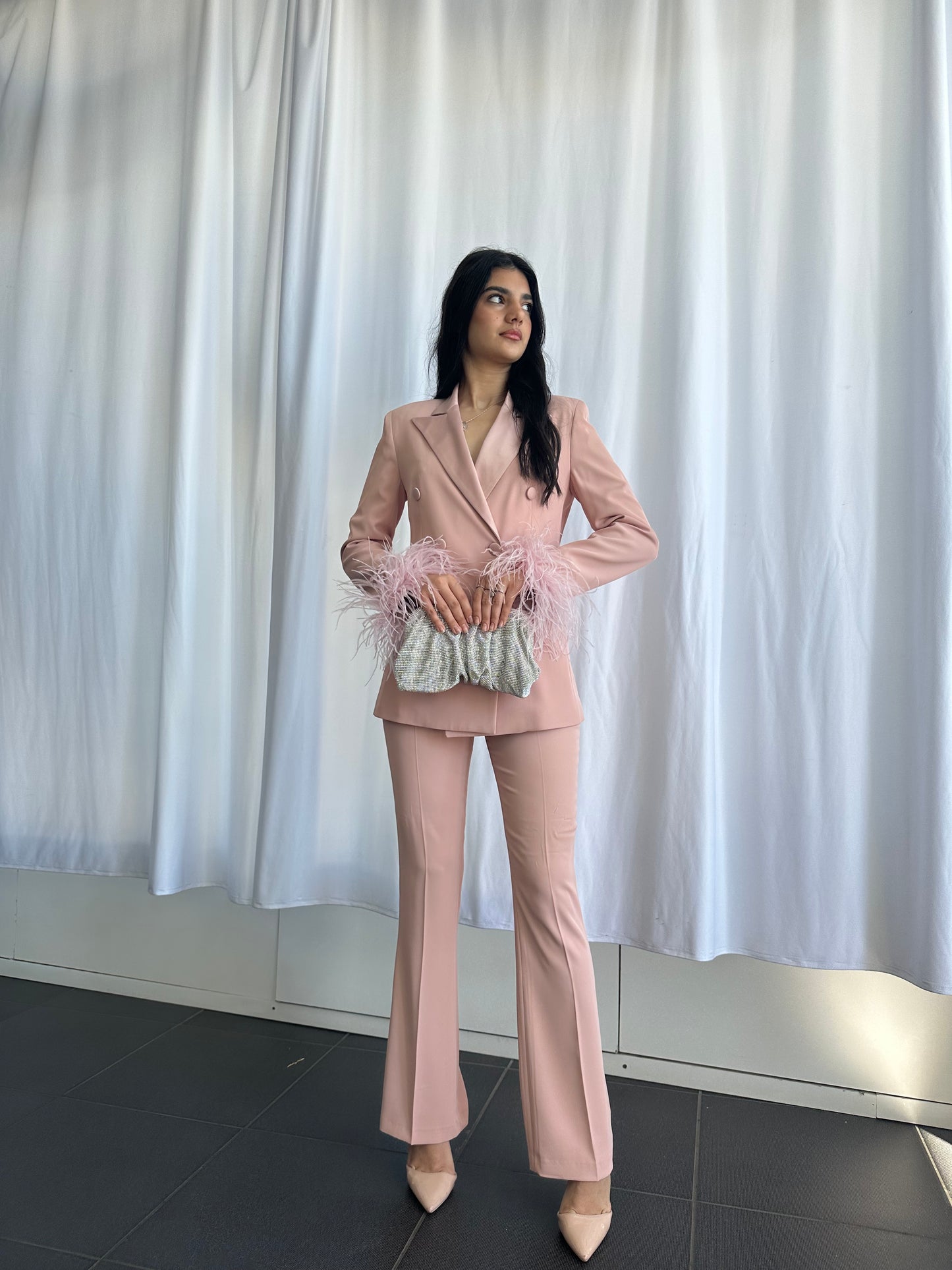 Tailleur con piume