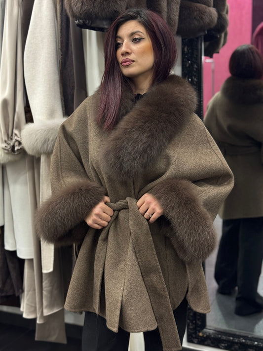 Mantella con collo di vera volpe