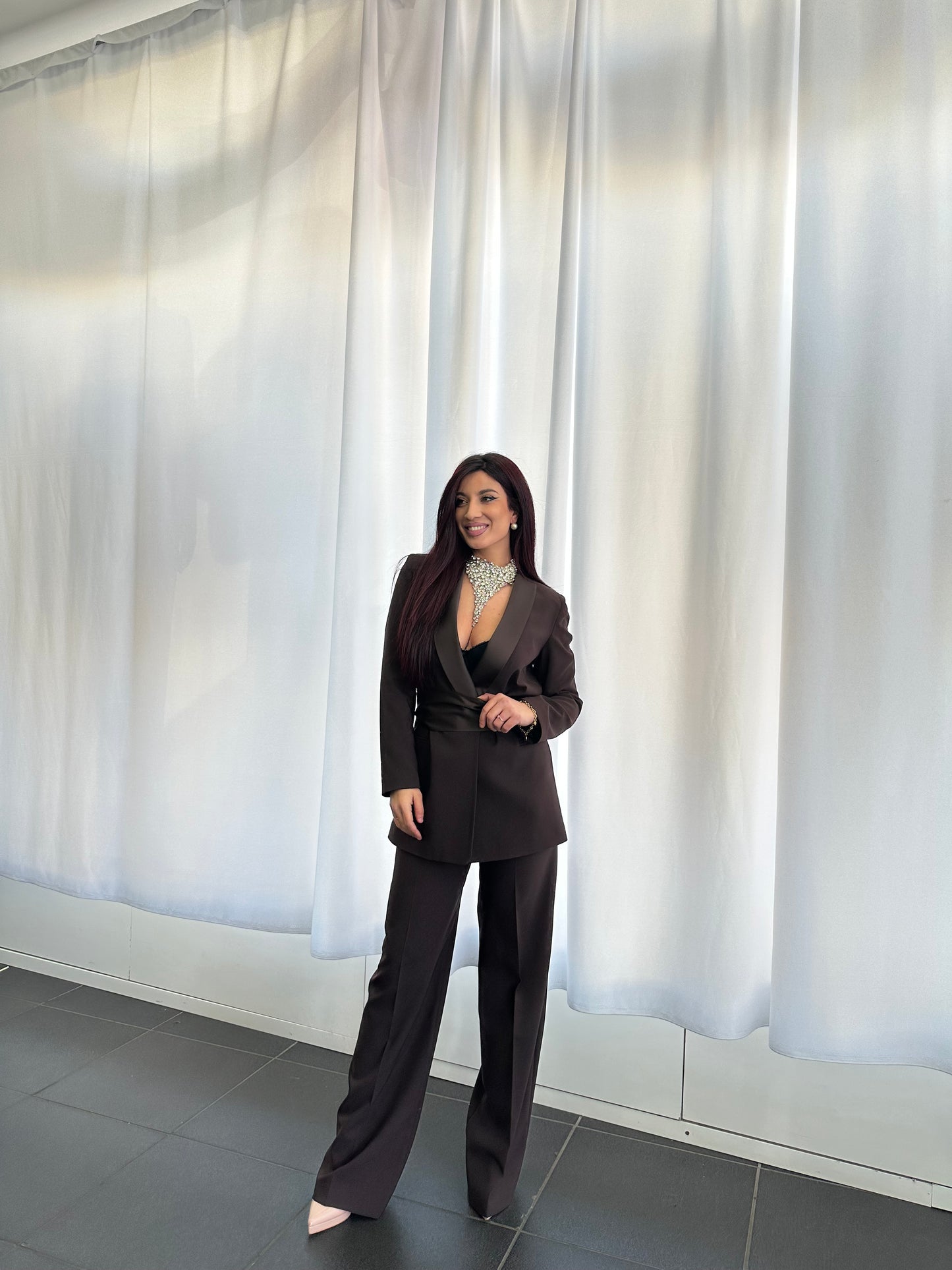 Tailleur con cintura