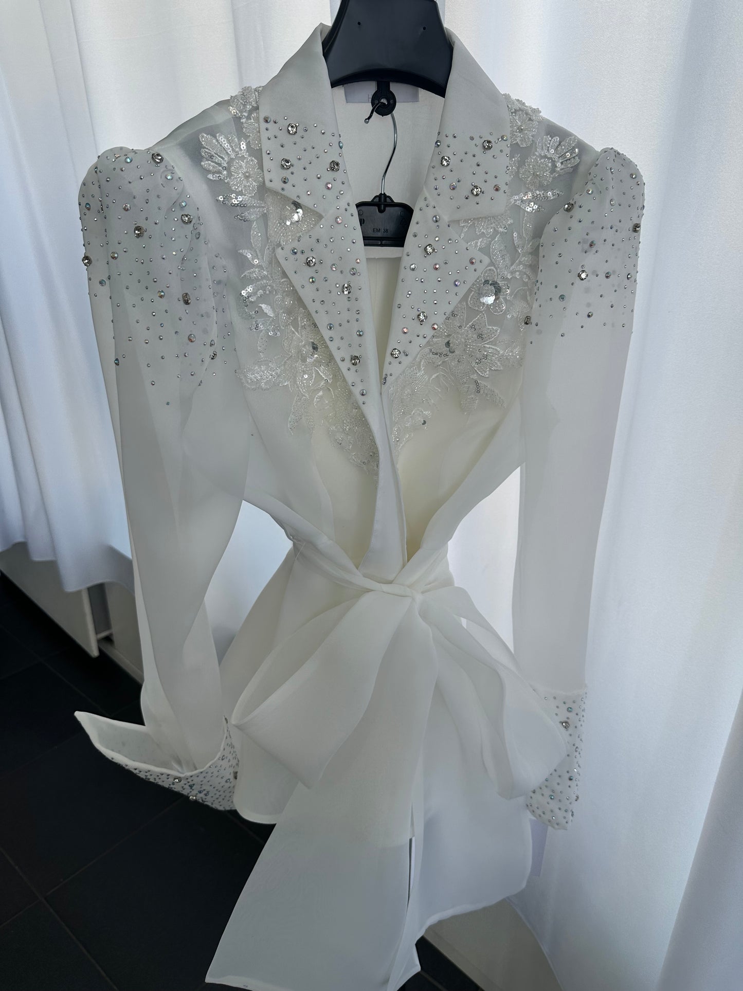 Tailleur bianco in pura organza